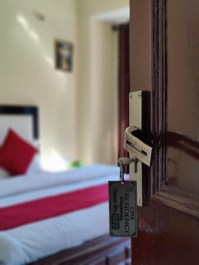 Hotel Om Palace McLeod Ganj Exteriör bild
