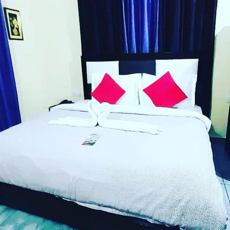 Hotel Om Palace McLeod Ganj Exteriör bild