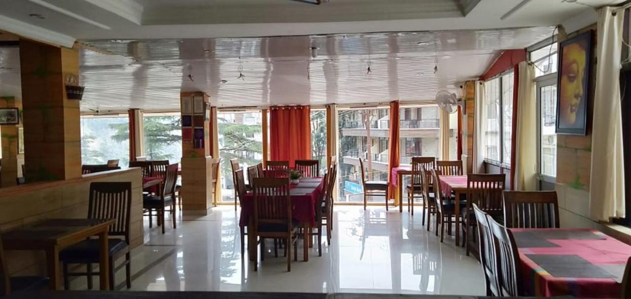 Hotel Om Palace McLeod Ganj Exteriör bild