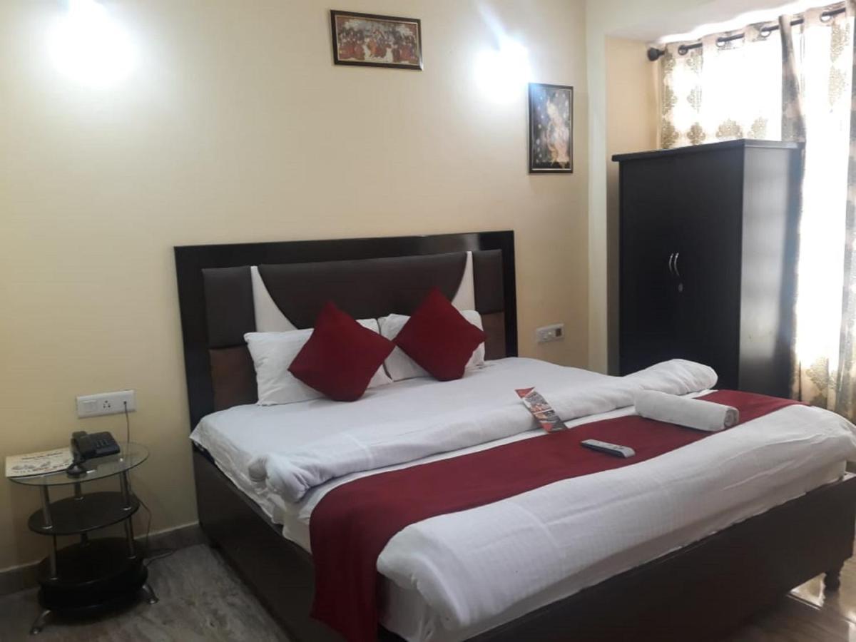 Hotel Om Palace McLeod Ganj Exteriör bild
