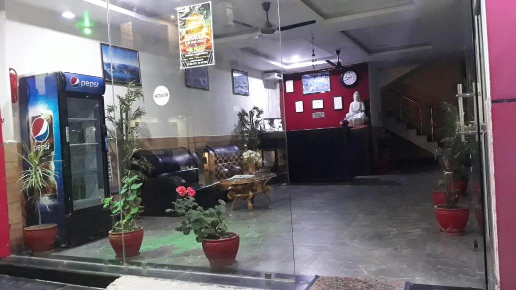 Hotel Om Palace McLeod Ganj Exteriör bild